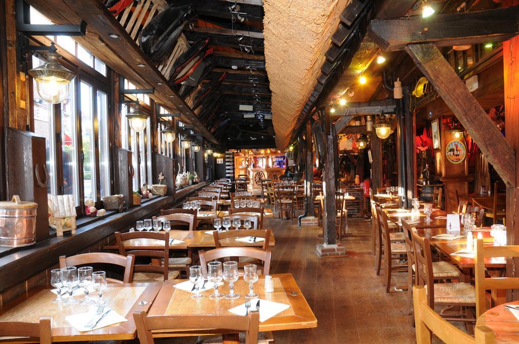 אטרטאט La Taverne Des Deux Augustins מראה חיצוני תמונה