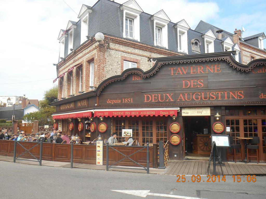אטרטאט La Taverne Des Deux Augustins מראה חיצוני תמונה